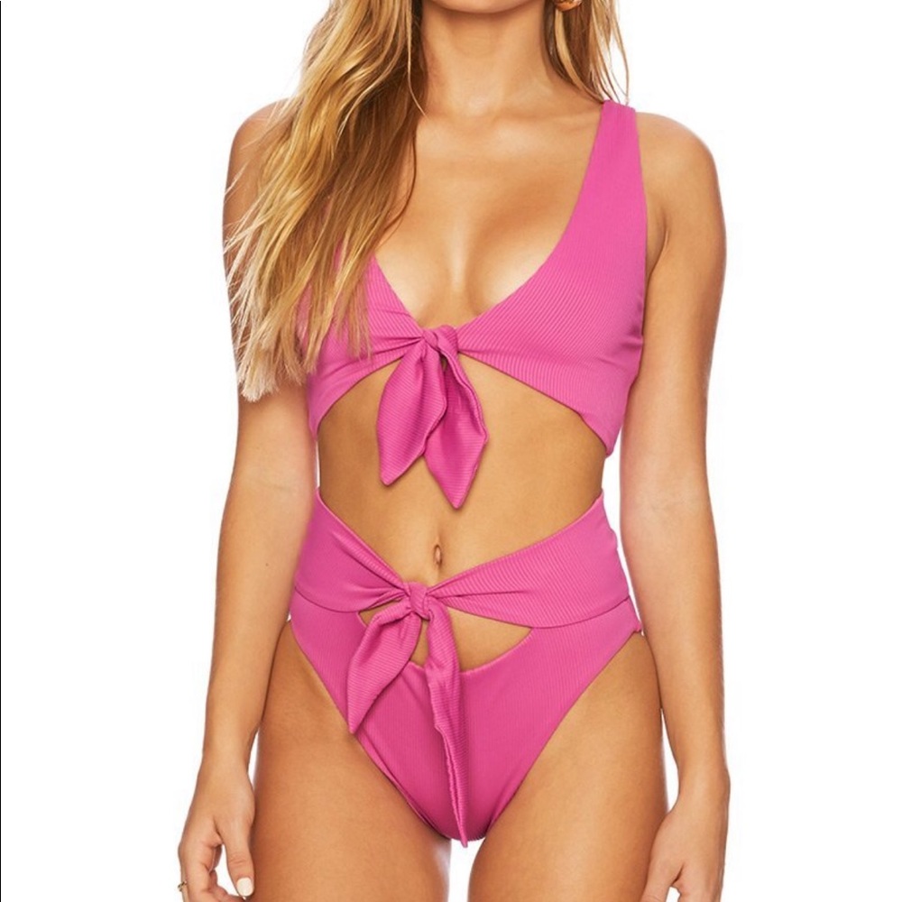 // SOLD!! // BEACH RIOT BIKINI
